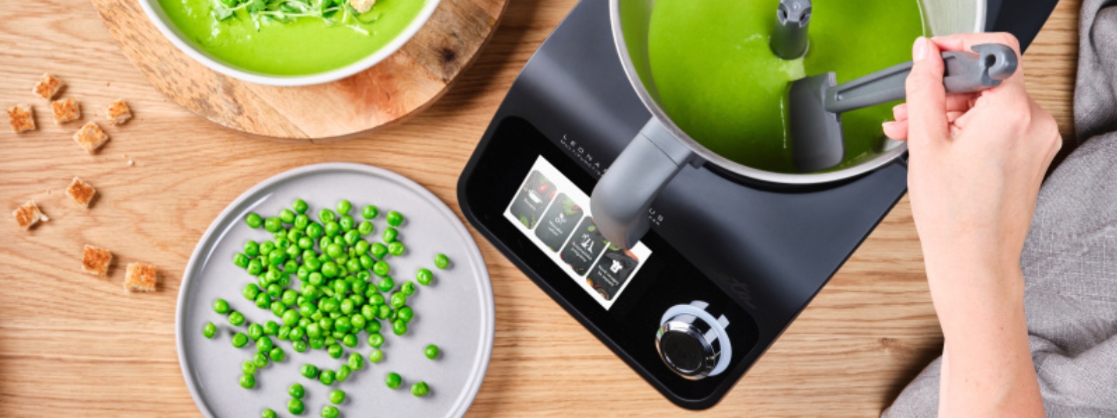 Recept, jak zpracovat letní úrodu bez námahy – s kuchyňským robotem ETA Leonardo